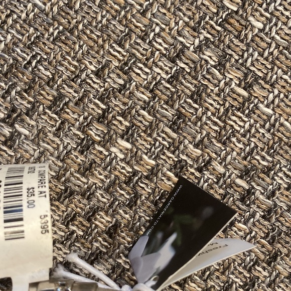 Mother of Pearl Necklace - Picture 5 of 6